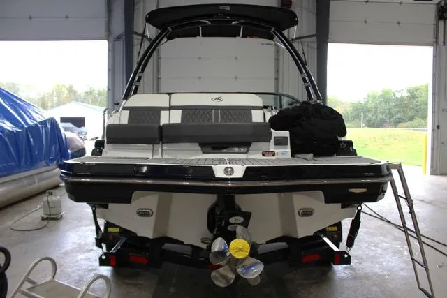 Slide: The Image of Monterey M4 2019 - 5