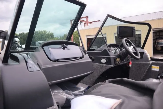 Slide: The Image of Lowe FS 1700 2023 - 11