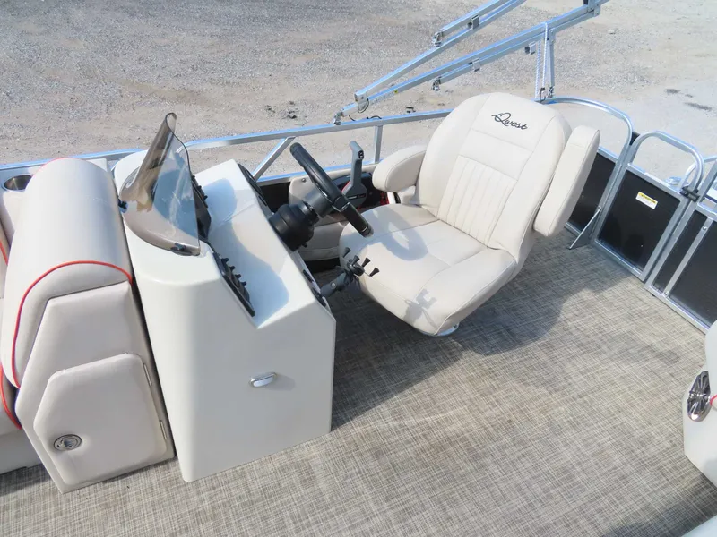 Slide: The Image of Qwest 820 2017 - 16