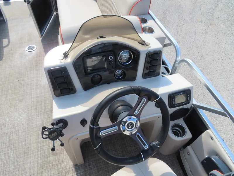 Slide: The Image of Qwest 820 2017 - 18