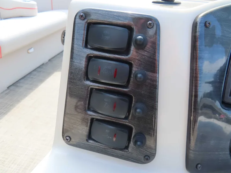 Slide: The Image of Qwest 820 2017 - 24