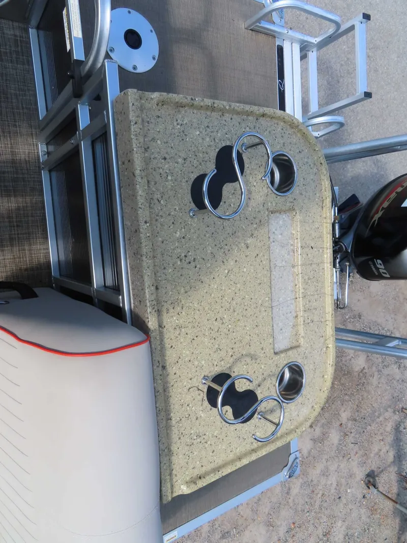 Slide: The Image of Qwest 820 2017 - 26