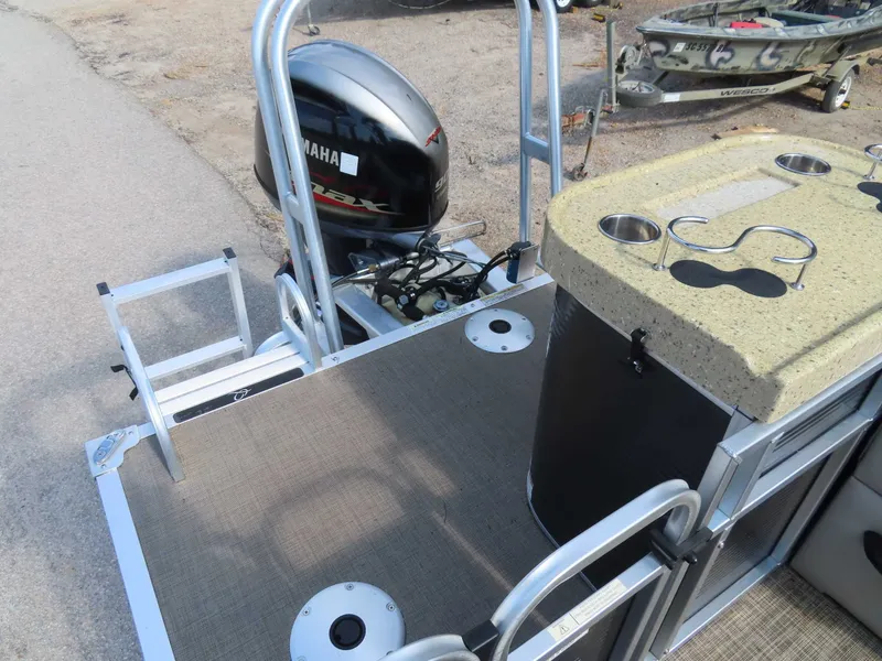 Slide: The Image of Qwest 820 2017 - 27