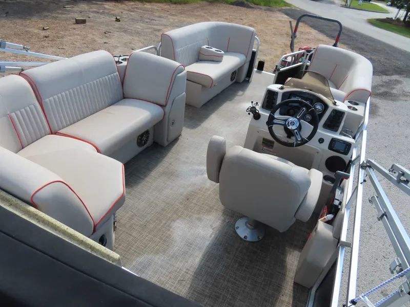 Slide: The Image of Qwest 820 2017 - 28