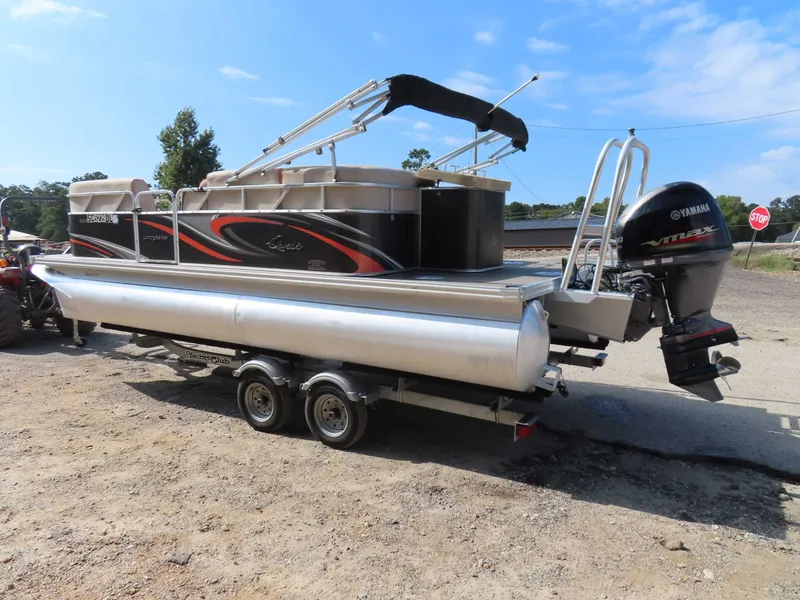 Slide: The Image of Qwest 820 2017 - 5