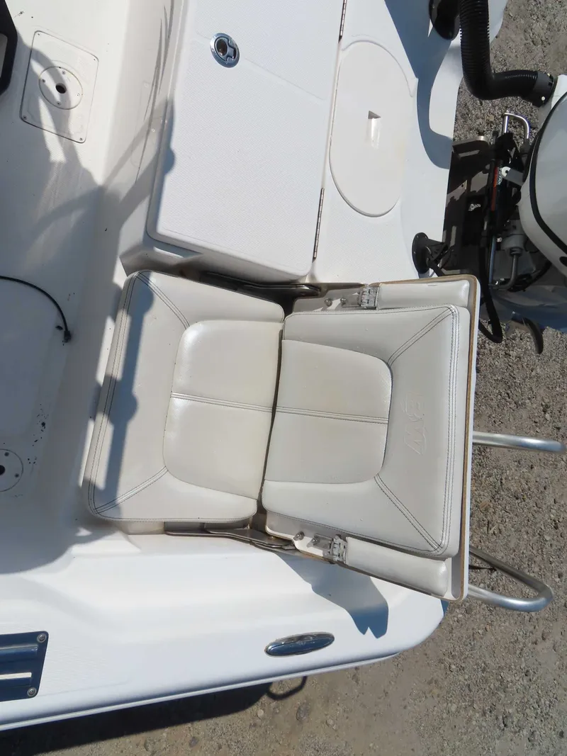 Slide: The Image of Blue Wave Pure Bay 2000 Suzuki 150 Tandem Trailer 2017 - 25