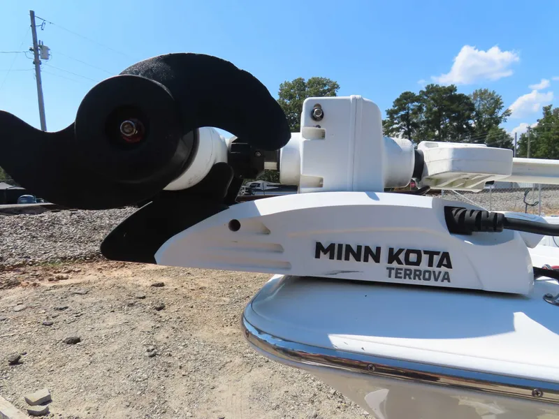 Slide: The Image of Blue Wave Pure Bay 2000 Suzuki 150 Tandem Trailer 2017 - 27