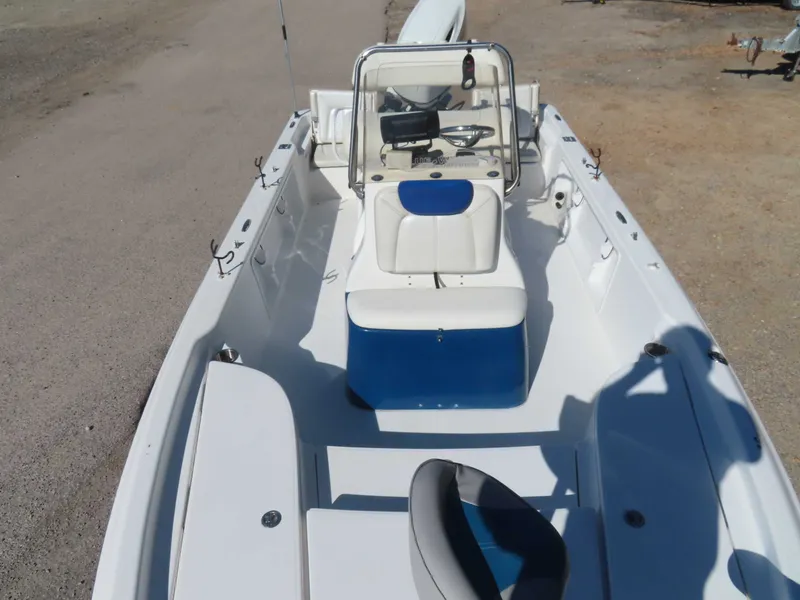 Slide: The Image of Blue Wave Pure Bay 2000 Suzuki 150 Tandem Trailer 2017 - 28