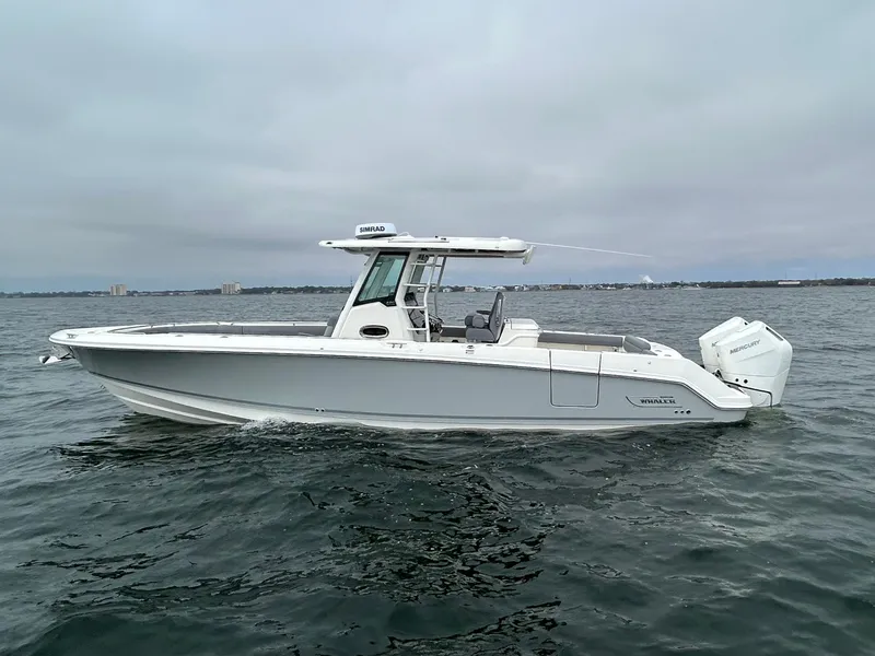 Slide: The Image of Boston Whaler 330 Outrage 2026 - 0