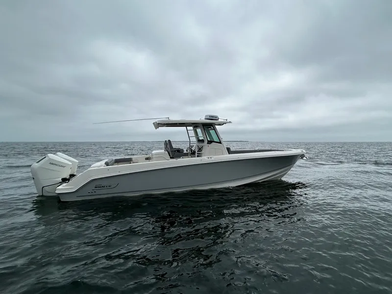 Slide: The Image of Boston Whaler 330 Outrage 2026 - 9