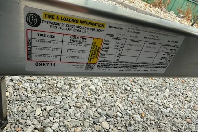 Slide: The Image of Tire and loading information label on Thor LAKE HAMMER 1900 CC, 2026 model. - 10