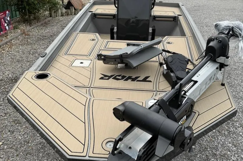 Slide: The Image of 2026 Thor LAKE HAMMER 1900 CC boat with advanced equipment on deck. - 4