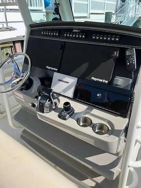 Slide: The Image of Boston Whaler Outrage Center Console 2017 - 10