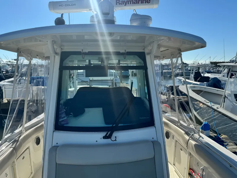 Slide: The Image of Boston Whaler Outrage Center Console 2017 - 16