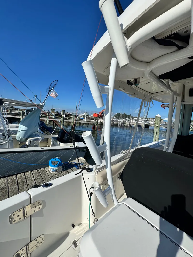 Slide: The Image of Boston Whaler Outrage Center Console 2017 - 46