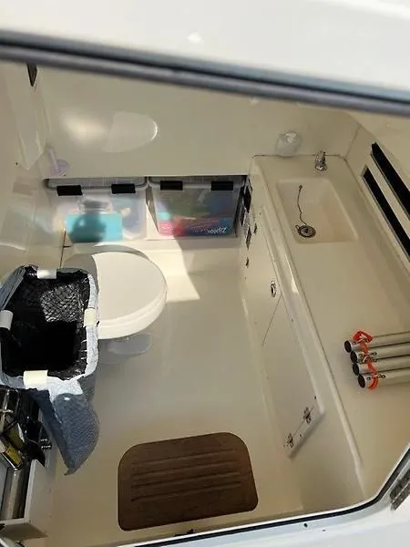 Slide: The Image of Boston Whaler Outrage Center Console 2017 - 8