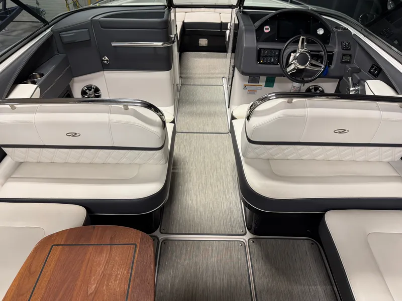 Slide: The Image of Regal 2800 Bowrider 2018 - 35