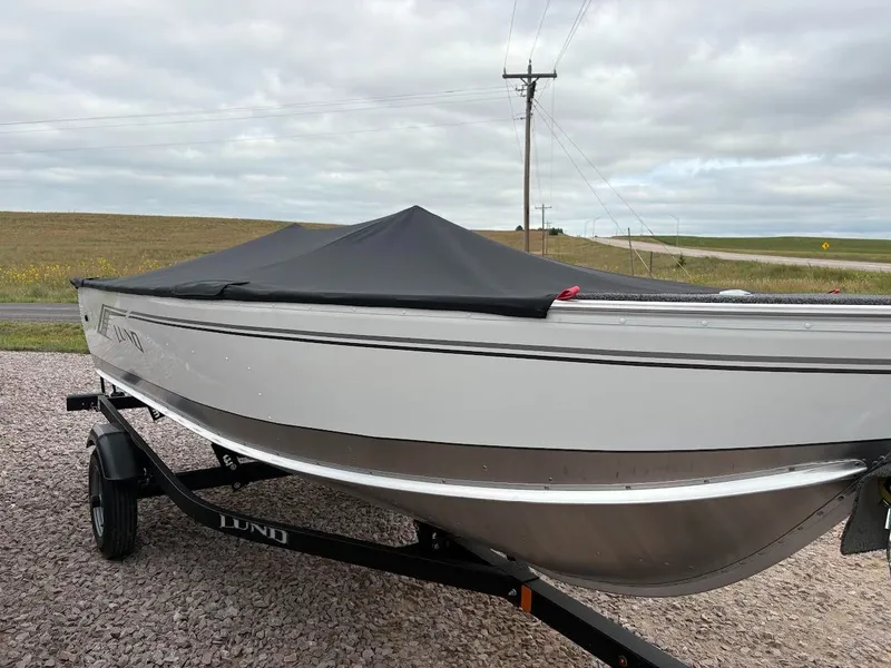 Slide: The Image of Lund 1400 Fury Tiller 2025 - 1