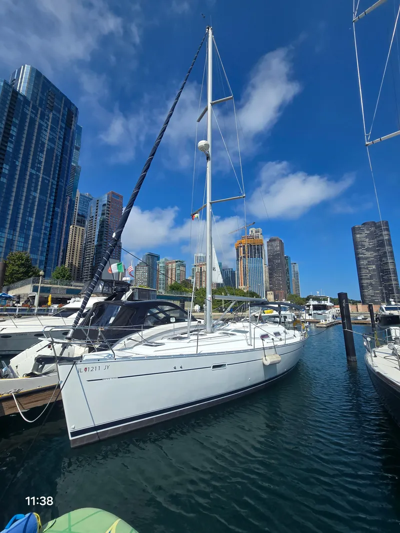 The Image of Beneteau Oceanis 393 2005 - 0