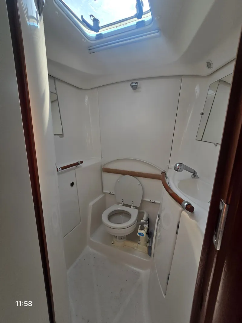 Slide: The Image of Beneteau Oceanis 393 2005 - 24