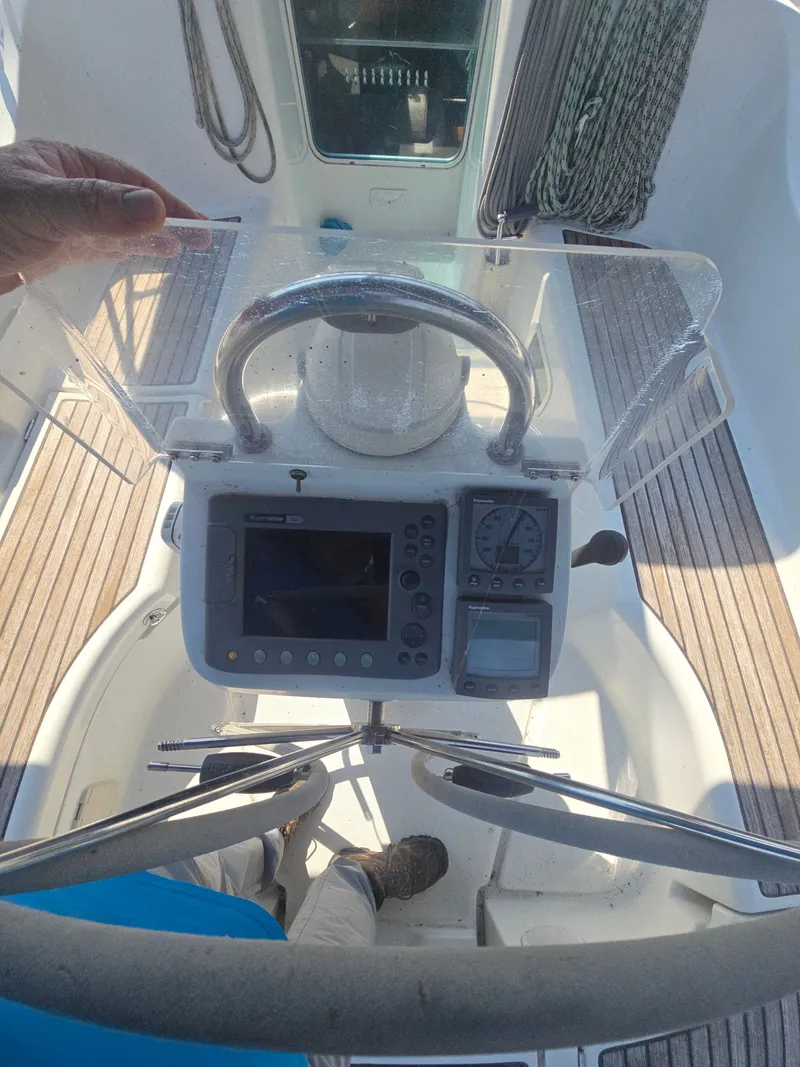 Slide: The Image of Beneteau Oceanis 393 2005 - 7