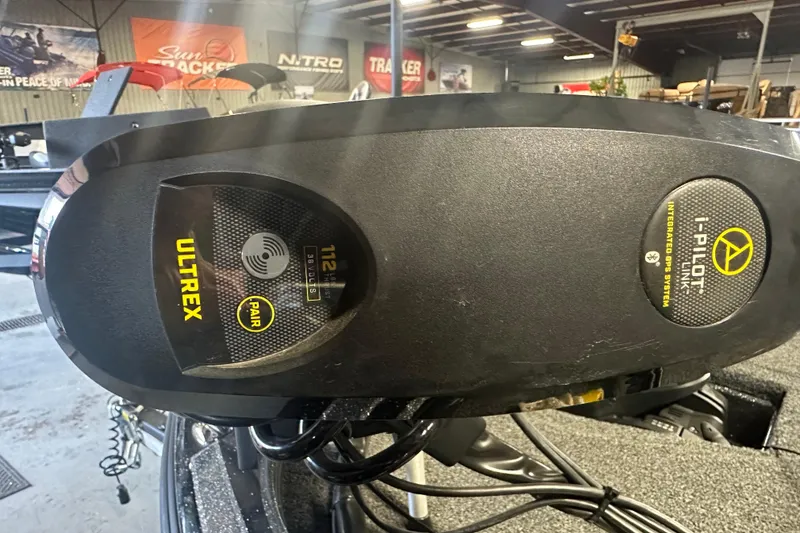 Slide: The Image of Trolling motor with i-Pilot Link GPS system on Nitro Z19 Pro, 2020 model. - 4