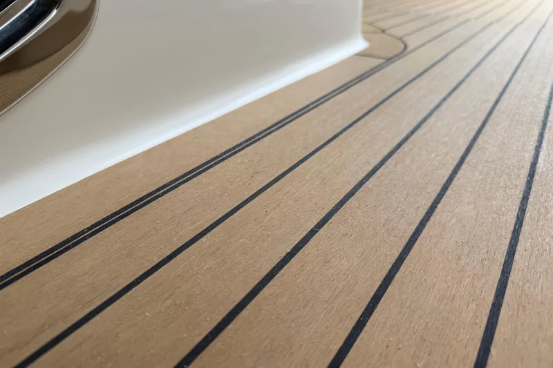 Slide: The Image of Teak deck detail of 2007 Sea Ray 40 Sundancer yacht. - 16