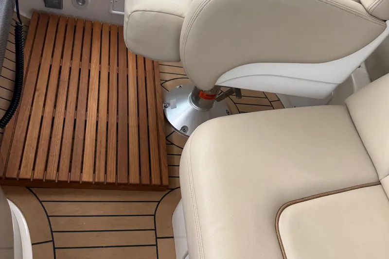 Slide: The Image of Luxury seating and wooden flooring on 2007 Sea Ray 40 Sundancer yacht. - 8