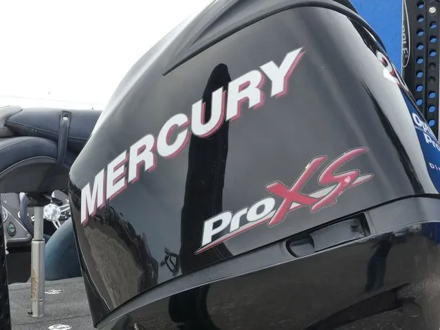 Slide: The Image of Ranger Boats Z518 Commanchee 2012 - 10