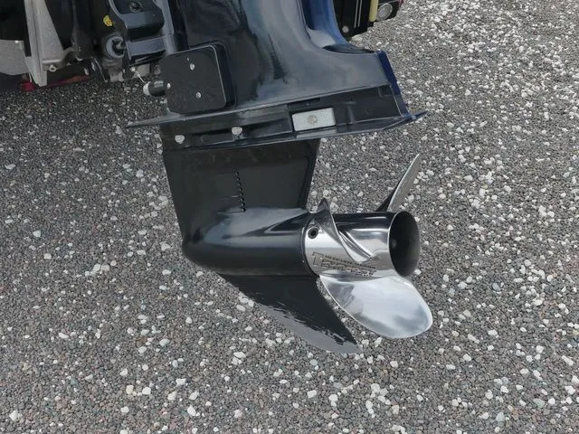 Slide: The Image of Ranger Boats Z518 Commanchee 2012 - 11