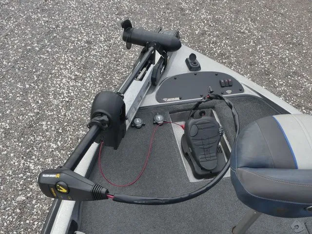 Slide: The Image of Ranger Boats Z518 Commanchee 2012 - 13