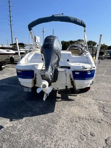 Slide: The Image of NauticStar 193 SC 2020 - 3