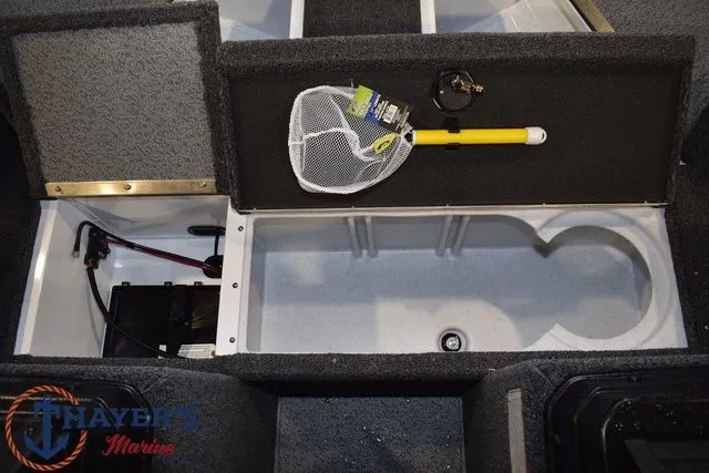 Slide: The Image of Lund 1650 Rebel XL Sport 2026 - 15