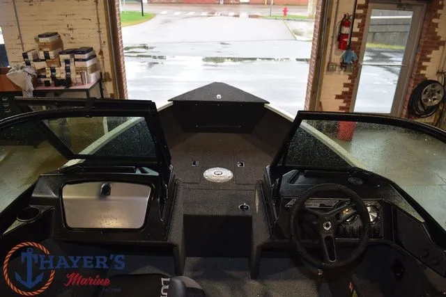 Slide: The Image of Lund 1650 Rebel XL Sport 2026 - 8