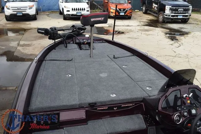 Slide: The Image of Phoenix Bass Boats 21 XE 2026 - 12