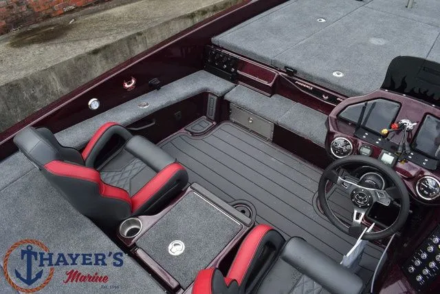 Slide: The Image of Phoenix Bass Boats 21 XE 2026 - 14