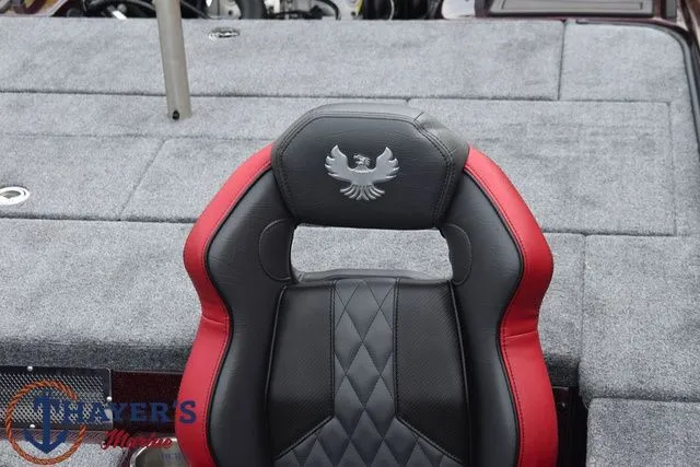 Slide: The Image of Phoenix Bass Boats 21 XE 2026 - 21