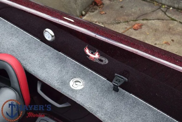 Slide: The Image of Phoenix Bass Boats 21 XE 2026 - 23