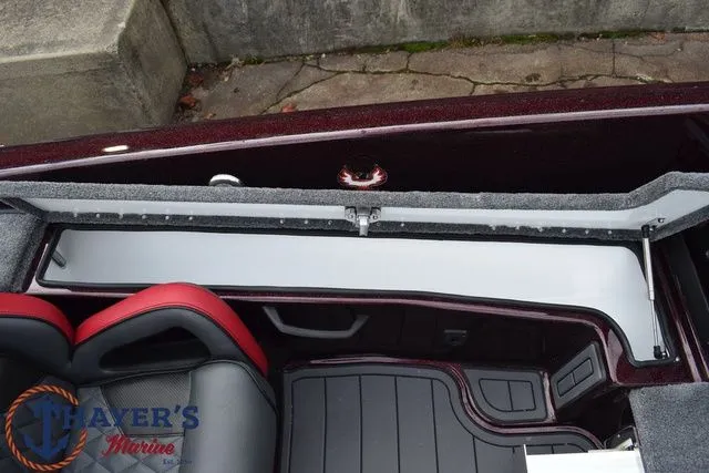 Slide: The Image of Phoenix Bass Boats 21 XE 2026 - 32