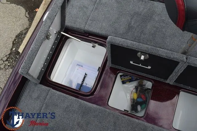 Slide: The Image of Phoenix Bass Boats 21 XE 2026 - 34