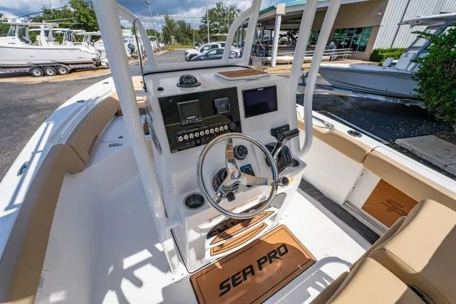 Slide: The Image of Sea Pro 225 Sandbar 2026 - 16