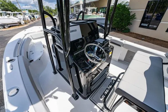 Slide: The Image of Sea Pro 222 Center Console 2026 - 16