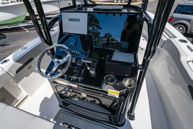 Slide: The Image of Sea Pro 222 Center Console 2026 - 18