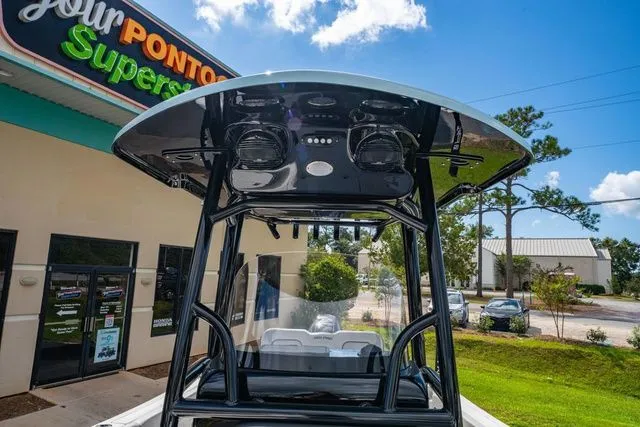 Slide: The Image of Sea Pro 222 Center Console 2026 - 25