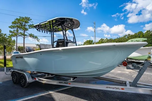 Slide: The Image of Sea Pro 222 Center Console 2026 - 6