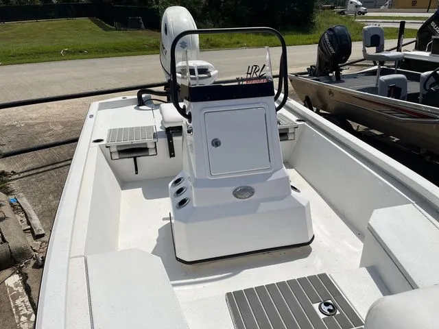 Slide: The Image of Vexus AVX1980CC 2019 - 10