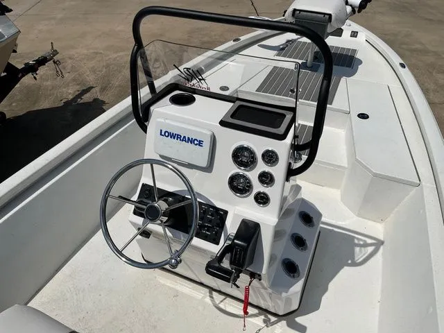 Slide: The Image of Vexus AVX1980CC 2019 - 11