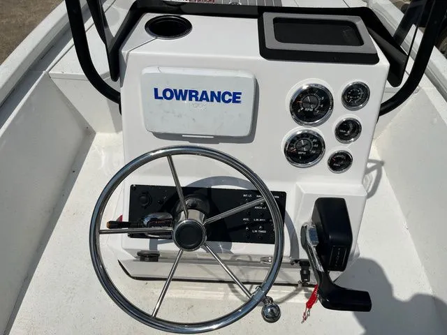 Slide: The Image of Vexus AVX1980CC 2019 - 12