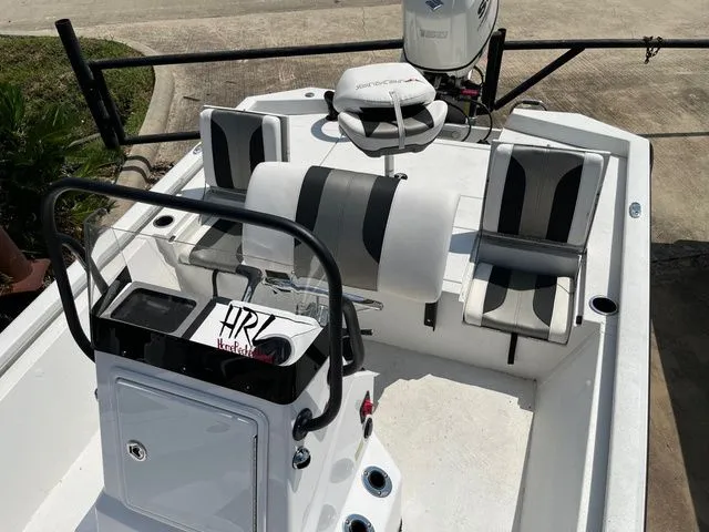 Slide: The Image of Vexus AVX1980CC 2019 - 15