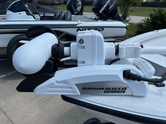 Slide: The Image of Vexus AVX1980CC 2019 - 3